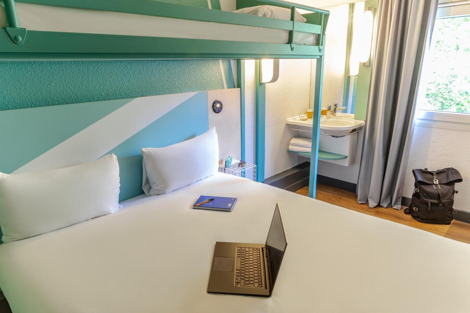 Ibis Budget Marne La Vallee Chelles Buitenkant foto